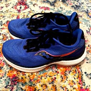 Saucony Triumph 19 Size 7.5